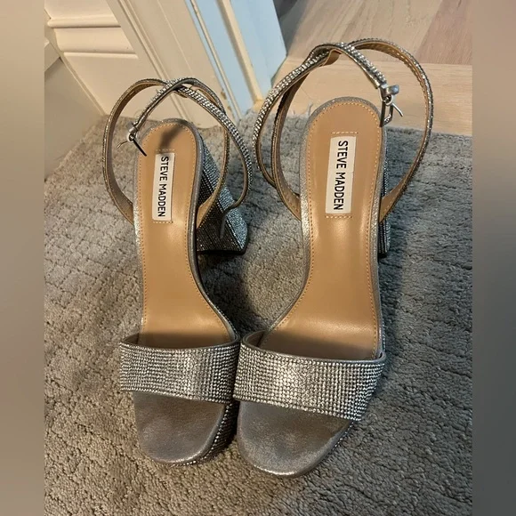 Steve Madden Lessa Rhinestone Block Heel Sandal  - 9 - Picture 6 of 7